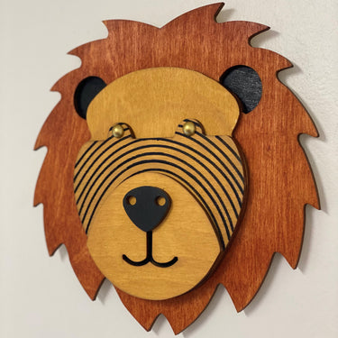 WALL WOOD SCULPTURE ANIMAL LION