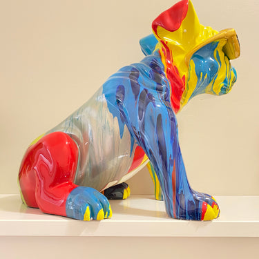 SCULPTURE EN RÉSINE CHIEN AVEC LUNETTES DE SOLEIL